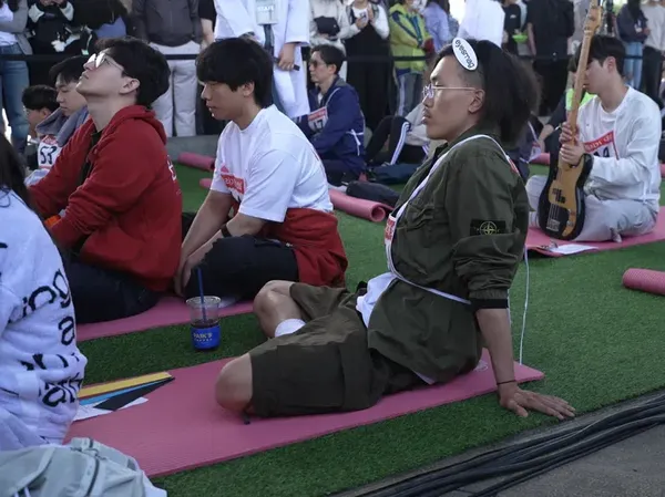 Foto: Lomba Melamun di Korea Selatan