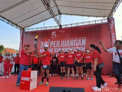 PDIP Jateng Lepas Api Abadi Mrapen Menuju Rakernas di Jakarta