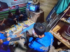 Cara Bobotoh Merasakan Ketegangan Laga Persib Vs Bali United dari Luar SJH Cara Bobotoh Merasakan Ketegangan Laga Persib Vs Bali United dari Luar SJH