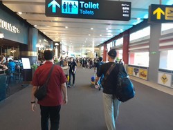 Bule Rusia Ingin Urus Izin Tinggal, eh Ketahuan Overstay Nyaris Sebulan