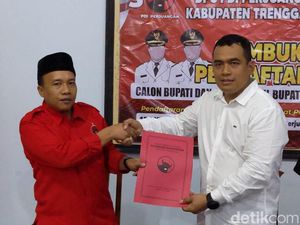 Pengusaha Muda Ambil Formulir Bacawabup PDIP Trenggalek Pengusaha Muda Ambil Formulir Bacawabup PDIP Trenggalek