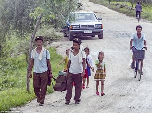 Kumpulan Potret Candid Tentara Korut, Bukan Garang Tapi Menyedihkan Kumpulan Potret Candid Tentara Korut, Bukan Garang Tapi Menyedihkan