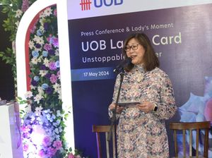 Memberdayakan Perempuan Lewat Kartu Kredit Berdesain Baru