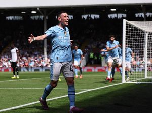 Phil Foden Pemain Terbaik Premier League 2023/24 Phil Foden Pemain Terbaik Premier League 2023/24