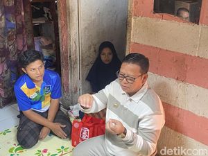 Nasib Baik Cecep Usai Viral Bersihkan Toilet Masjid Tanpa Pamrih