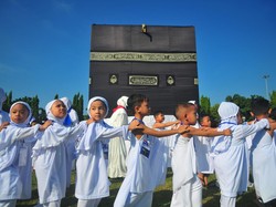 Tata Cara Manasik Haji Anak TK Beserta Bacaan Doa dan Artinya
