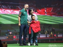 Legenda MU Ryan Giggs Sapa Penggemar di Jakarta