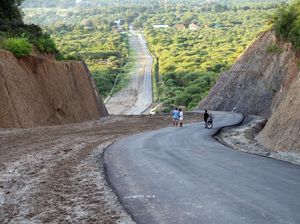 Potret Pembukaan Ruas Jalan Baru di Sigi Sulteng