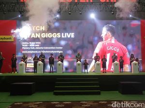 Ryan Giggs Hadiri Peluncuran Kartu Kredit Manchester United Ryan Giggs Hadiri Peluncuran Kartu Kredit Manchester United