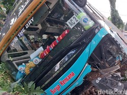 Polisi Amankan Sopir dan Kernet Bus Surya Kencana Setelah Kecelakaan