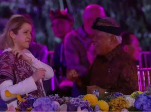 Asyiknya Basuki Joget Pergi Pagi Pulang Pagi dengan Utusan Presiden Prancis