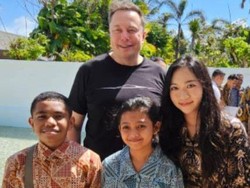 Bertemu Elon Musk di WWF Bali, Pelajar SD Banyuwangi Ini Dites Soal Integral