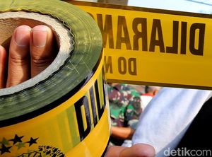 Satgas PPH Polda Riau Segel Kebun Sawit Milik Anggota DPRD Riau Satgas PPH Polda Riau Segel Kebun Sawit Milik Anggota DPRD Riau