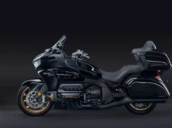 Gold Wing Perlu Waspada, Great Wall Bikin Moge Touring 8-Silinder!