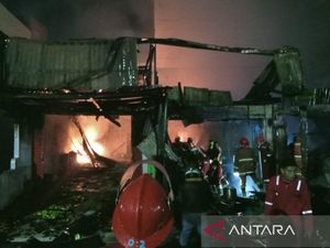 3 Ruko di Pasar Panorama Bengkulu Terbakar, 4 Orang Dilarikan ke RS