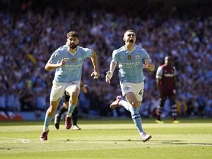 Unggul 2-1 atas West Ham, Man City 45 Menit Menuju Juara Unggul 2-1 atas West Ham, Man City 45 Menit Menuju Juara