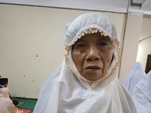 Perjuangan Nenek Supiyah Nabung 24 Tahun Hasil Memijat Demi Berangkat Haji Perjuangan Nenek Supiyah Nabung 24 Tahun Hasil Memijat Demi Berangkat Haji