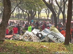 Pesawat Latih Cessna Jatuh di BSD Tangerang Tewaskan 3 Orang