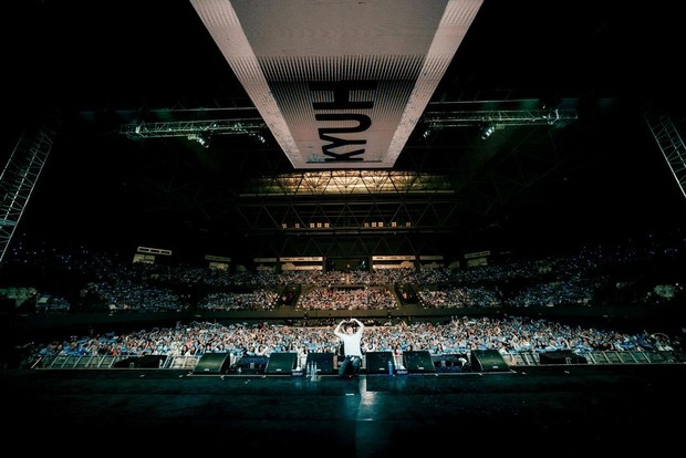 Potret Kyuhyun dalam konser 'Restart' di Jakarta