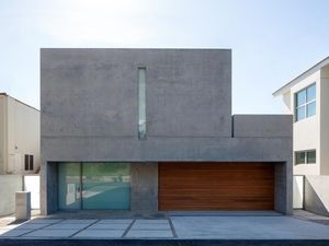 Kanye West Mau Pangkas Lagi Harga Rumahnya Gegara Nggak Laku-laku