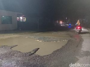 Warga Keluhkan Jalan Sei Tarakan Penuh Lubang, Bikin Pengendara Celaka