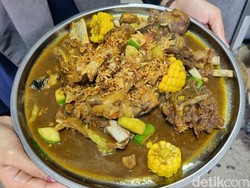 Istimewa! Ndaskilung di Warung Ini Diberi Nama oleh Butet Kertaradjasa