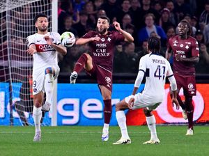 Metz Vs PSG: Tanpa Kylian Mbappe, Les Parisiens Menang 2-0 Metz Vs PSG: Tanpa Kylian Mbappe, Les Parisiens Menang 2-0