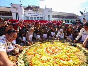 5.000 Warga Jadi Saksi Kemeriahan Festival Rujak Uleg 2024 di Surabaya