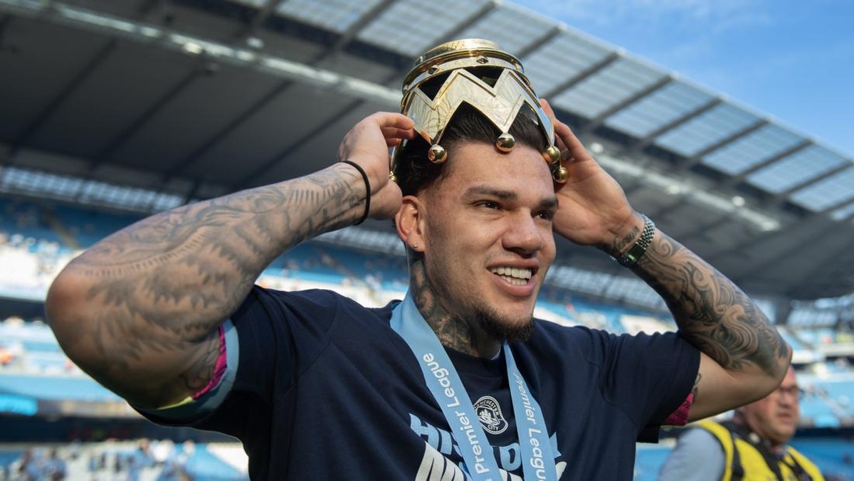 Ederson dipastikan absen di Copa America 2024 (Visionhaus/Getty Images/Visionhaus)
