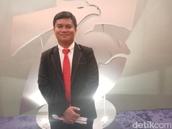 Cerita Fandy, Guru Tunanetra SMAN 10 Raja Ampat yang Berkuliah hingga Australia