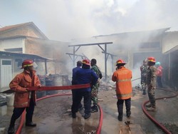 Gudang Sembako di Pacitan Ludes Dilalap Api, 4 Motor Juga Turut Terbakar