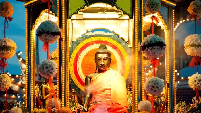 Ilustrasi Hari Raya Waisak umat Buddha hari raya waisak