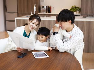 Hasil Survei BPS & OJK: Perempuan Lebih Melek Keuangan