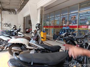 Jukir Minimarket Ngaku Tak Keberatan Nggak Dibayar: Bilang Maaf Sudah Senang Jukir Minimarket Ngaku Tak Keberatan Nggak Dibayar: Bilang Maaf Sudah Senang