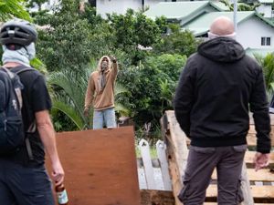 Kerusuhan di Kaledonia Baru, Mengapa Sebagian Warganya Keturunan Jawa? Kerusuhan di Kaledonia Baru, Mengapa Sebagian Warganya Keturunan Jawa?