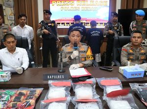 2 Pria Sembunyikan 6 Kg Sabu Asal Malaysia di Hutan Kakaban Berau Ditangkap 2 Pria Sembunyikan 6 Kg Sabu Asal Malaysia di Hutan Kakaban Berau Ditangkap