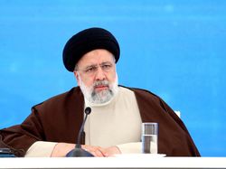 Potret Ebrahim Raisi, Presiden Iran yang Tewas dalam Kecelakaan Heli