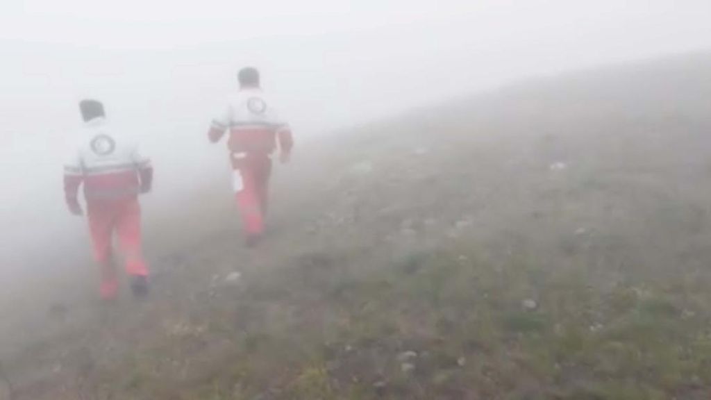 Potret Pencarian Jatuhnya Helikopter Presiden Iran di Daerah Berkabut Potret Pencarian Jatuhnya Helikopter Presiden Iran di Daerah Berkabut