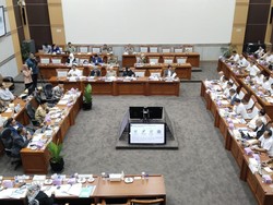 Ada Percikan Api di Pesawat Haji Makassar, DPR Tanya soal Armada Pengganti