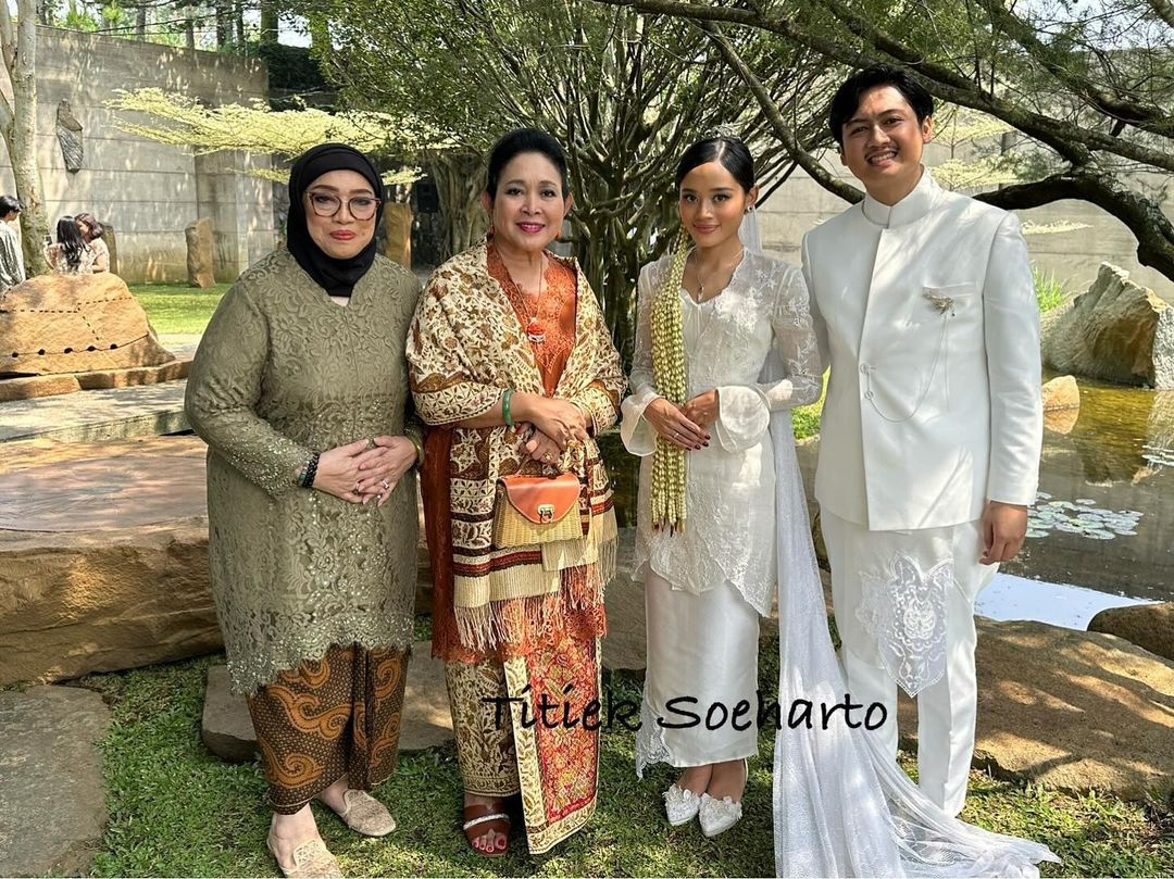 Titiek Soeharto di pernikahan Sasqia, anak Onky Alexander