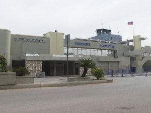 Sempat Dibajak Gangster, Bandara Haiti Buka Lagi Sempat Dibajak Gangster, Bandara Haiti Buka Lagi