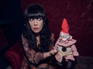 Wanita Punya Boneka yang Dimasuki Arwah, Kisah di Baliknya Bikin Merinding Wanita Punya Boneka yang Dimasuki Arwah, Kisah di Baliknya Bikin Merinding