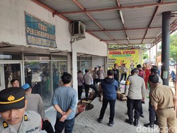 6 Fakta Pilu Pasutri Mojokerto Tak Berdaya Saat Rumah-Minimarketnya Disita