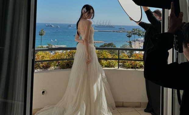 Han So Hee di Festival Film Cannes 2024/Foto: Instagram @xeesoxee
