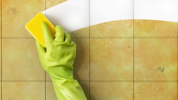 Lantai Keramik Menguning Bikin Kamar Mandi Gagal Estetis, Ini Cara Bersihkannya