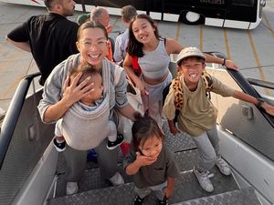 8 Foto Jennifer Bachdim Liburan ke Eropa Tanpa Suami, Momong 4 Anak Sendiri 8 Foto Jennifer Bachdim Liburan ke Eropa Tanpa Suami, Momong 4 Anak Sendiri