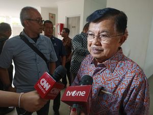 JK Kenang Salim Said: Seniman yang Berkembang Jadi Sosok Intelektual JK Kenang Salim Said: Seniman yang Berkembang Jadi Sosok Intelektual