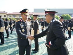 Kapolda Kalsel Apresiasi 2 Polisi Tangkap Pelaku Pembunuhan Buron Setahun