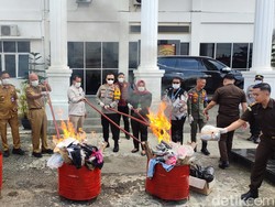 Kejari Lubuklinggau Musnahkan 7 Senpi Laras Panjang, Narkoba-Miras
