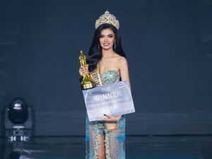 Gadis Empat Lawang Juara Miss Mega Bintang Indonesia 2024, Ini Sosoknya Gadis Empat Lawang Juara Miss Mega Bintang Indonesia 2024, Ini Sosoknya